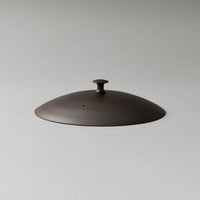 COUVERCLE EN "FER NOIR REPOUSSÉ" - ⌀ 30 cm - NETHERTON FOUNDRY