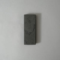 PIERRE A AIGUISER 1000/6000 - PYRENEES ON BLACK SHADOW - 1 STONE x MAGASIN VIVANT!