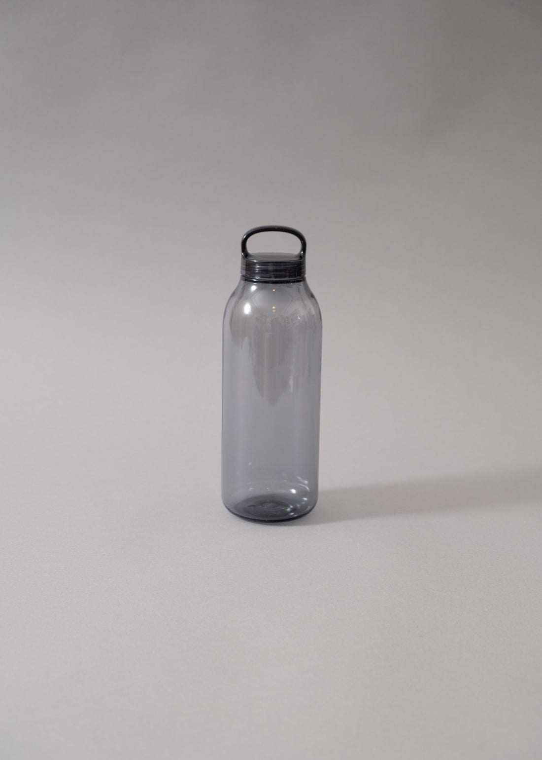 WATER BOTTLE  - GOURDE - 950 ML - SMOKE - KINTO
