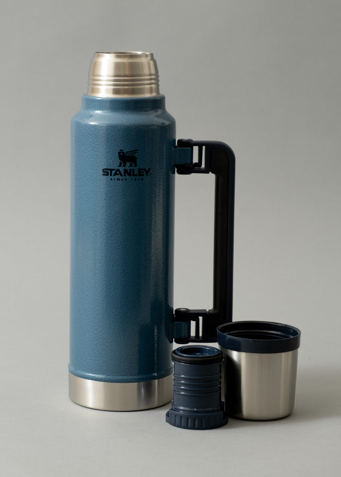 BOUTEILLE ISOTHERME - 1,4 L - LEGENDARY CLASSIC - LAKE - STANLEY