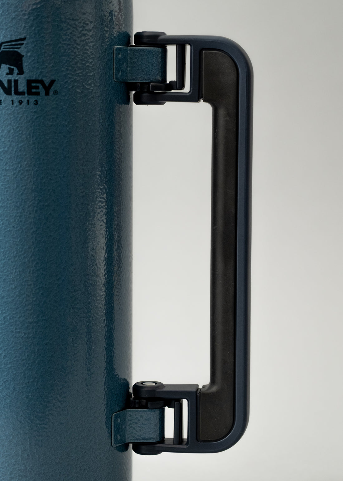 BOUTEILLE ISOTHERME - 1,4 L - LEGENDARY CLASSIC - LAKE - STANLEY