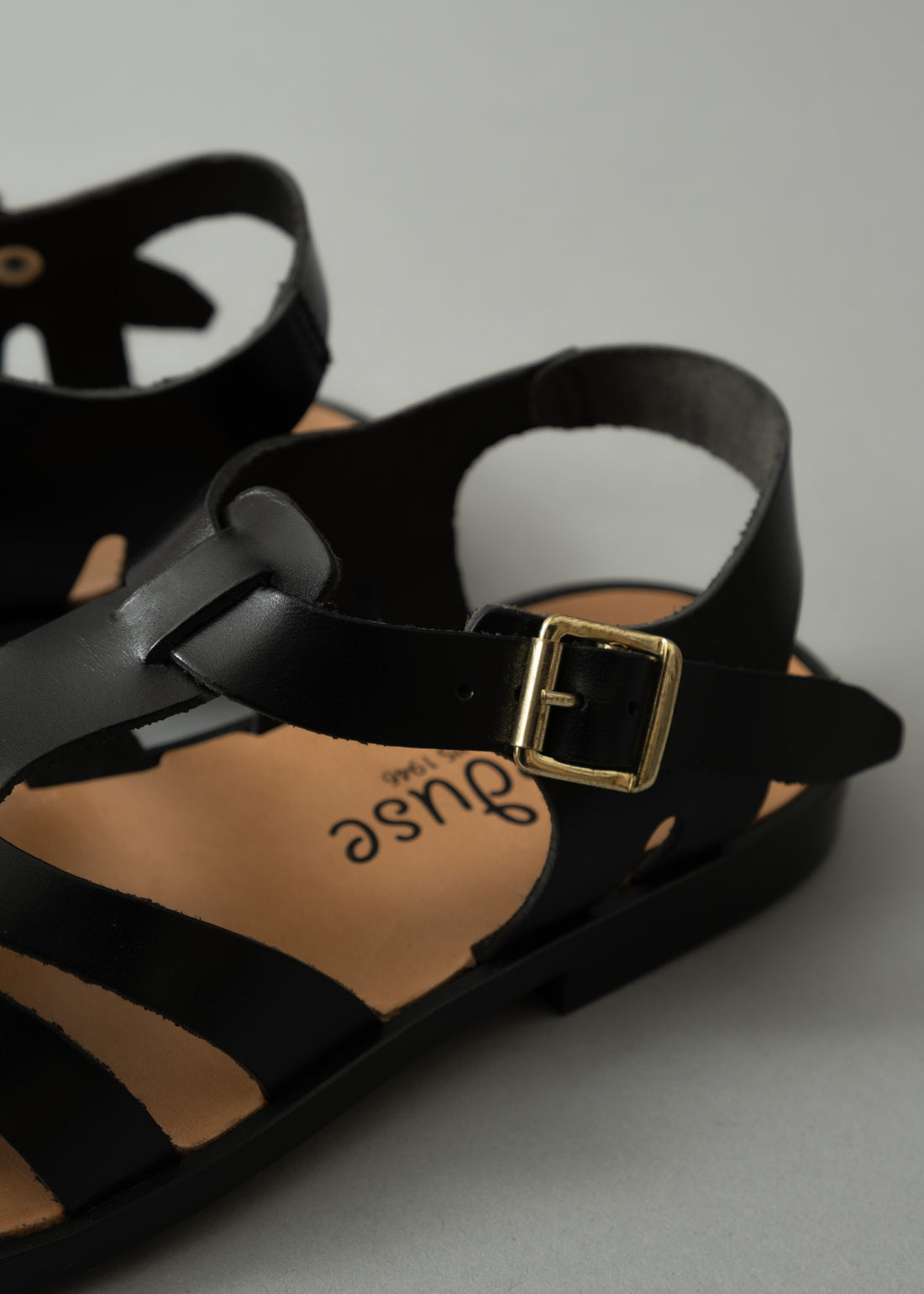 SANDALES MEDUSE - CUIR NOIR - T36/42 - MEDUSE