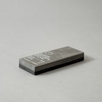PIERRE A AIGUISER 1000/6000 - PYRENEES ON BLACK SHADOW - 1 STONE x MAGASIN VIVANT!