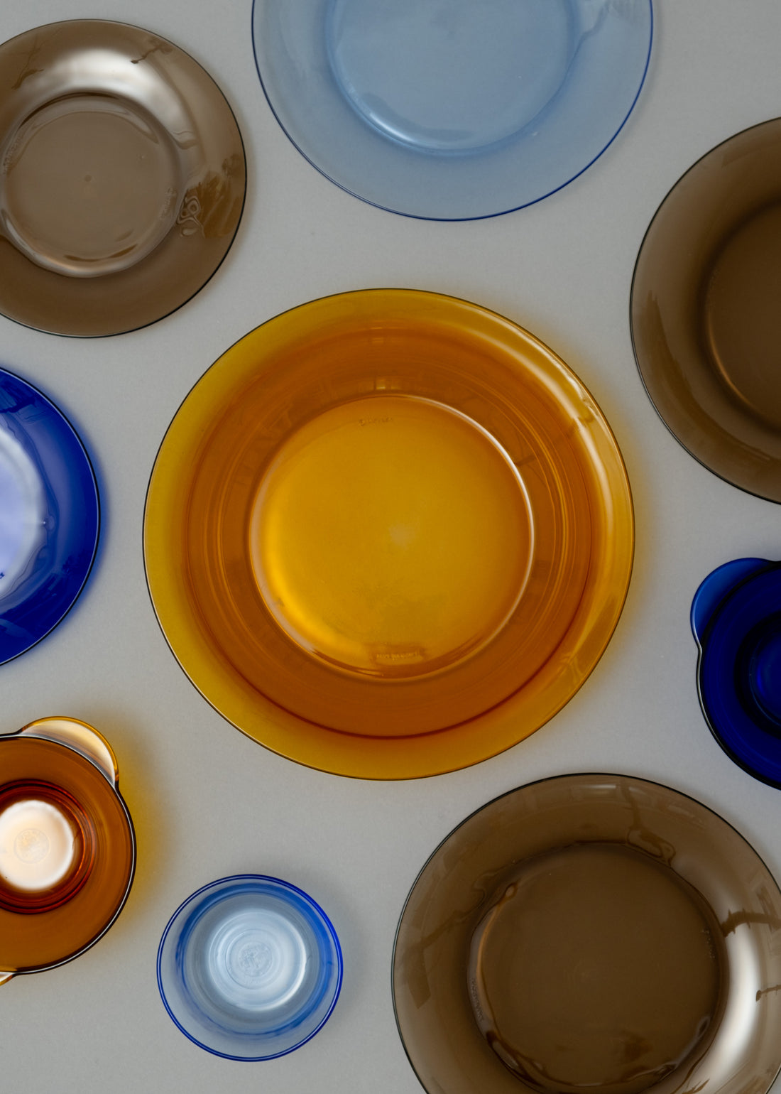 PLAT DE SERVICE - VERRE TREMPÉ - LYS VERMEIL - 28 CM - DURALEX