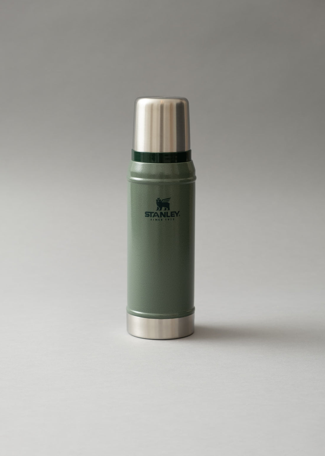 BOUTEILLE ISOTHERME - 0,75 L - LEGENDARY CLASSIC - GREEN - STANLEY
